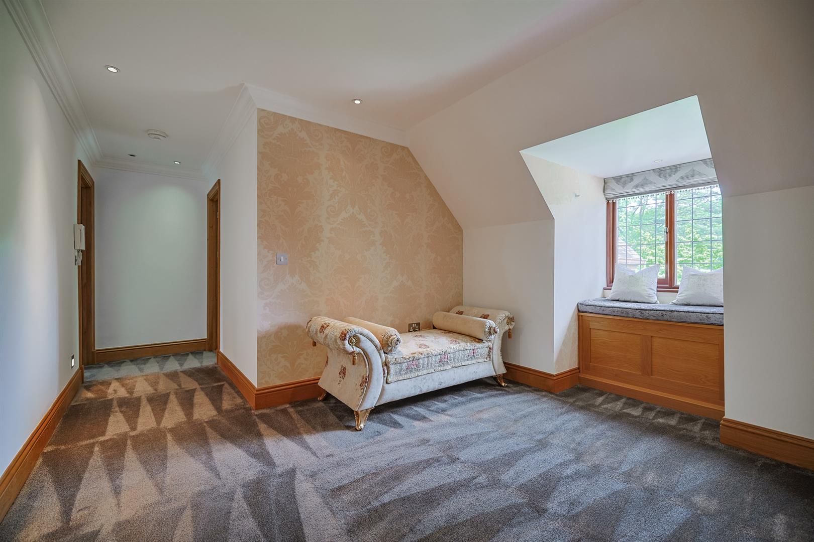 325 Gower Road, Killay, Swansea, SA2 7AE